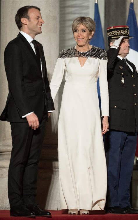 Coup de tonnerre au gouvernement ! Brigitte Macron wears an embellished gown for a state ...