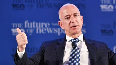 Jeff Bezos Says National Enquirer Blackmailed Him With Nude Photo Variety