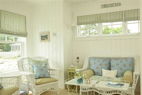 Coastal Cottage With Paint Color Ideas Home Bunch Interior Design Ideas