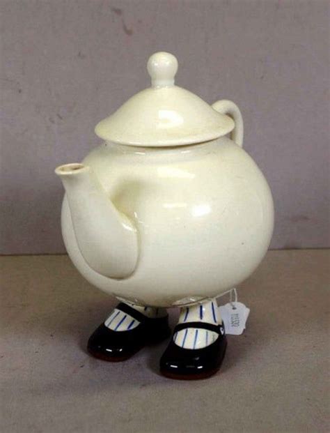 Vintage Walking Ware Teapot 20cm Carlton Ware Ceramics