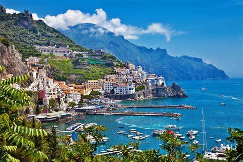 Amalfi Mare Cosa Vedere E Hotel Consigliati Campania Info