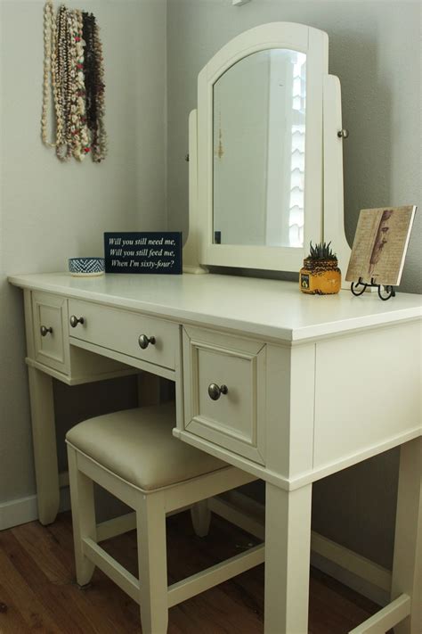 We did not find results for: How to Decorate a Bedroom Simply and with Style