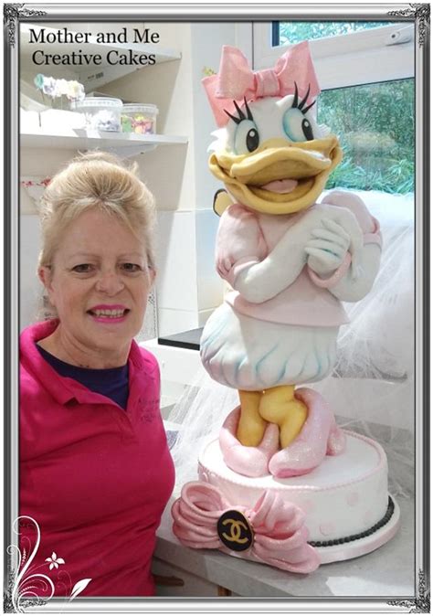 Daisy Duck Cake Decorated Cake By Mother And Me Cakesdecor