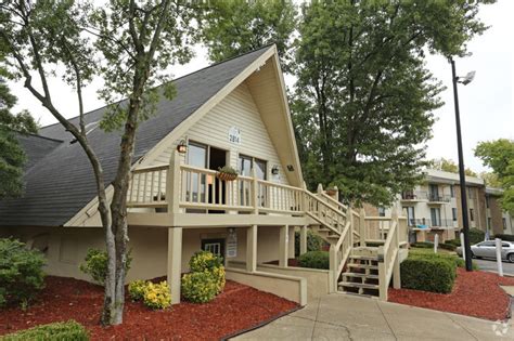 Updated kitchen, large bedrooms, master suite on 2nd floor with bonus room. Summit Apartments For Rent in Louisville, KY | ForRent.com