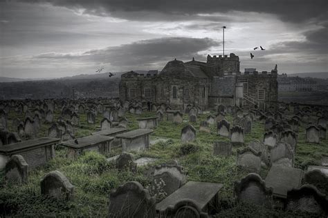 Drácula Y El Cementerio De La Abadía De Whitby
