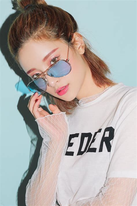For faster navigation, this iframe is preloading the wikiwand page for 헤이즈 (가수). Byun Jungha - Byeon Jeongha - Model - Korean Model - Ulzzang - Stylenanda | 패션