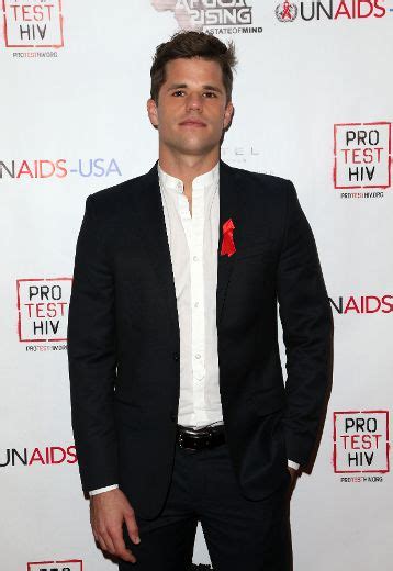 Teen Wolf Star Charlie Carver Comes Out As Gay Toronto Sun