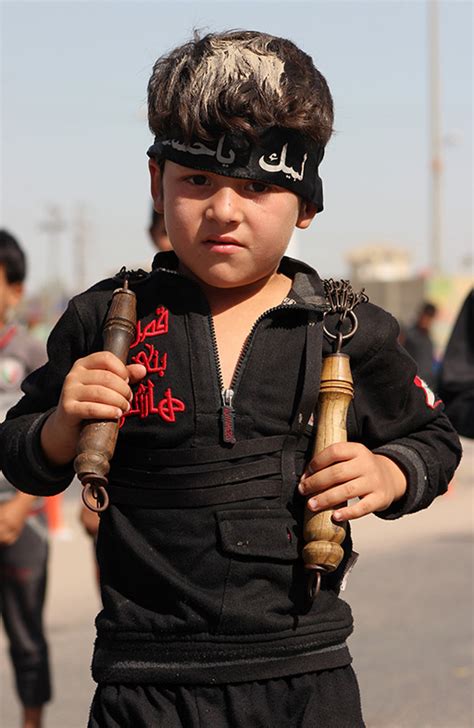 Ashura 2014 Shiite Muslims Flagellate Themselves With Swords Chains