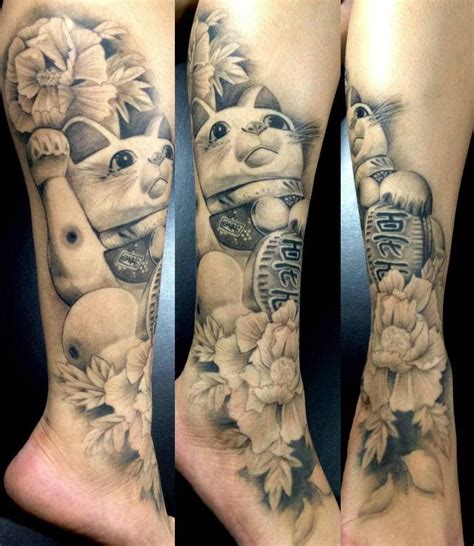 Maneki Neko Tattoo Black And Grey Cool Tattoos Designs Neko Tattoo