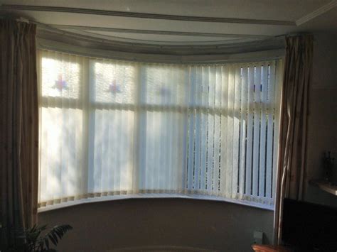 The luxurious look and feel of soft fabric roman blinds with free uk delivery! Blinds for Bay Windows - What Are My Options? | Expression ...