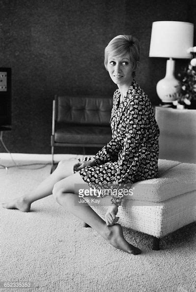 American Actress And Singer Sandy Duncan Who Is About To Star In Her Picture Id652335353 399×