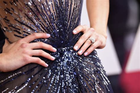 See The Best Fall Nail Trends From The American Music Awards Red Carpet