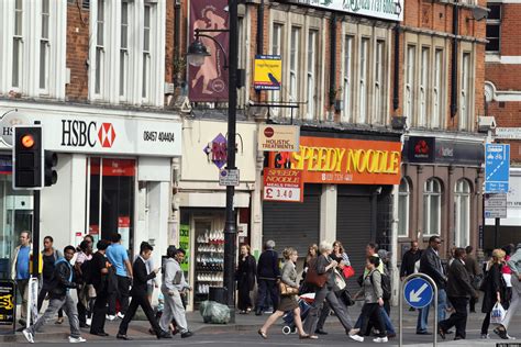 Britains High Street Shops In Crisis One In Five Could Close By 2018