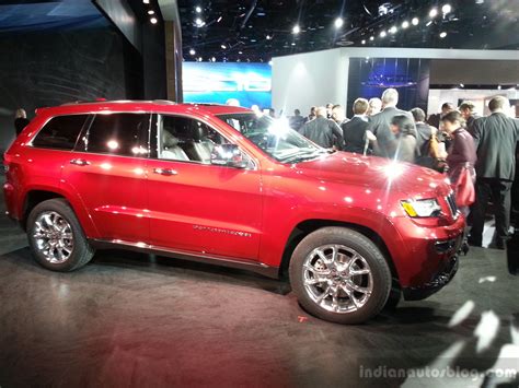 Naias Live 2014 Jeep Grand Cherokee Facelift Unveiled