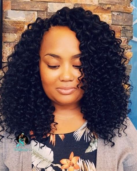 Crochet & latch hook freetress is made of fiber exclusively developed to resemble the touch and feel of human hair. Freetress Beach Curl | Curly crochet hair styles, Braided ...