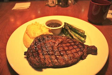 Ultimate Guide to Free Birthday Meals | SecretMenus