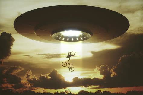 Alien Abduction Photograph By Ktsdesignscience Photo Library Pixels