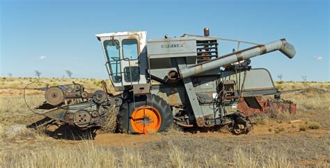 Sixgun Siding Vintage Gleaner Combine Harvester