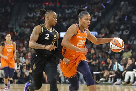 Wnba Alyssa Thomas Dominates Late But Connecticut Sun Fall In Game 1 Swish Appeal