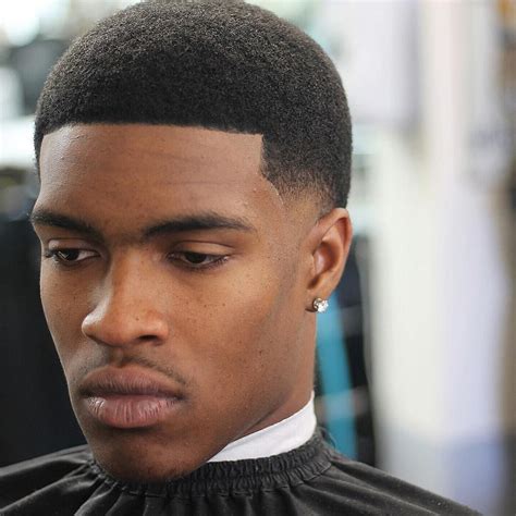 Fade hairstyles are most popular haircuts ever in black men, whether it's skin fade, brust fade, low fade and mid fade. Short Hair Taper Haircut Black Men | Let's Cut Your Hair