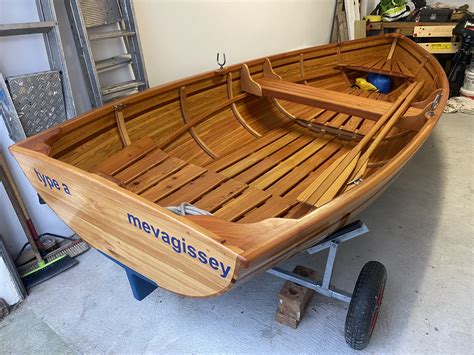 15' Family Rowing Boat varnished wooden rowing skiff For Sale