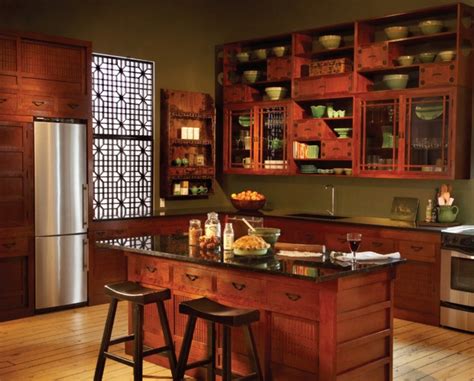 The rustic log cabin kitchen design is known for knotty kitchen cabinets. Chinese kitchen decor with traditional design - Decolover.net