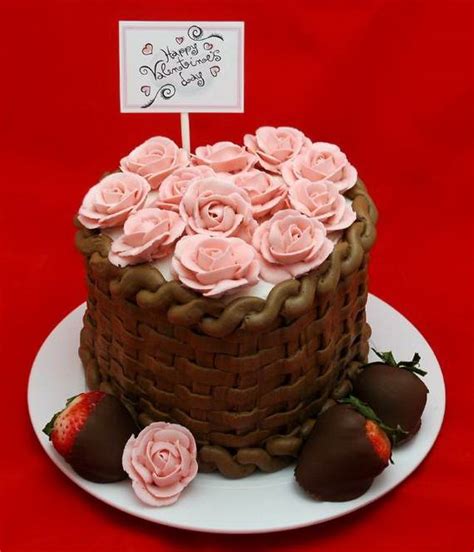 You are guaranteed to find the perfect mothers day cake here! Mother's Day Cake Ideas - family holiday.net/guide to ...