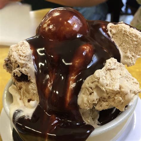 Tom's Ice Cream Bowl - Chocolates, Nuts, Sandwiches - Near, Me