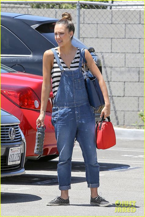 Jessica Alba Shows Off Her Post Workout No Makeup Look Photo 2912039