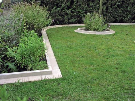 Arcadian Straight Lawn Edging Gn700a Haddonstone Usa Brick Garden