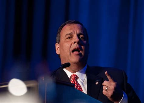 chris christie says nj needs to curb public worker benefits during speech in washington