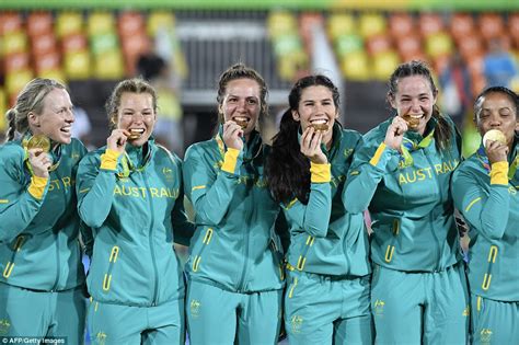 Weighing around 500g, the medals will instead be made mostly of silver (494g) with only 6g of gold. Rio 2016: Sevens heaven! Australia women's rugby team beat arch rivals New Zealand to claim ...