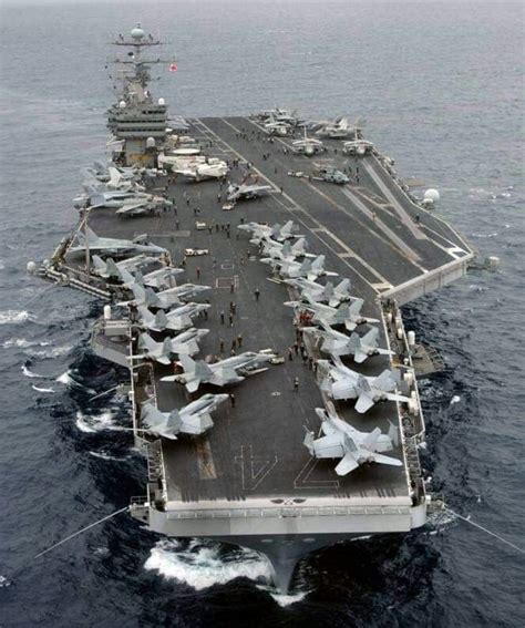 Pin By Charlie Bravo On Warships And Others Navy Aircraft Carrier