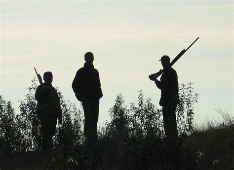 Esta Agrupación De Cazadores Quiere Ofrecer Monterías Baratas En