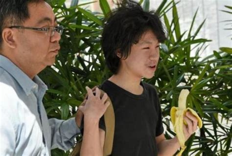 Amos yee is a singaporean youtube personality, blogger and former child actor who is known for creating videos criticizing religion, political correctness a. Teenage blogger Amos Yee detained in United States after ...