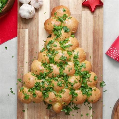 Christmas Tree Garlic Bread Sharer Food Garlic Bread Holiday Recipes