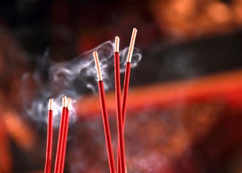 Guide to funerals in Singapore: Do’s and don’ts | Honeycombers