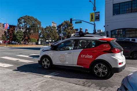 Cruise pauses all driverless operations after collisions with