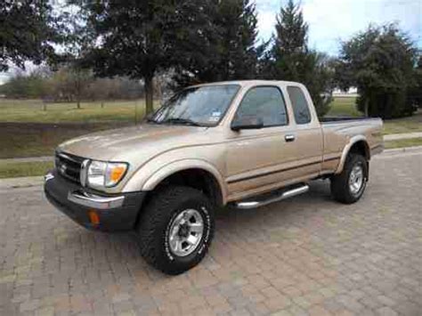 Purchase Used 2000 Toyota Tacoma Sr5 Extended Cab Pickup 2 Door 34l In