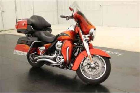 Looking at a 2013 cvo ultra classic with 7300 miles, has the twin cam 110 engine. Harley-Davidson Screaming Eagle CVO SCREAMING EAGLE CVO ...