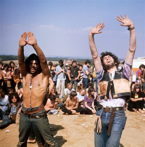 Pictures That Show Just How Far Out Hippies Really Were Isle Of Wight Festival Hippie