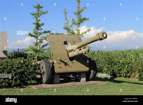 Cannon Of World War Ii Stock Photo Alamy