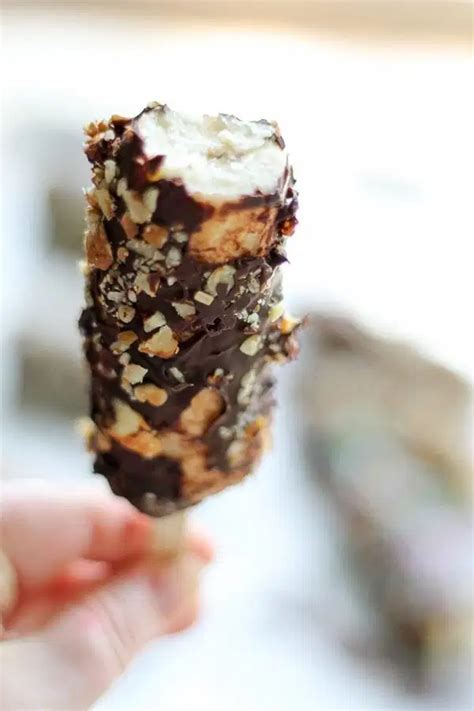 healthy dessert alert ever had a frozen banana they are creamy sweet and so much healthier