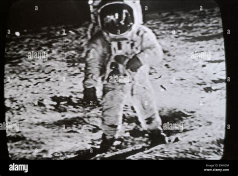 Aterrizaje En La Luna El 20 De Julio De 1969 El Astronauta Del Apolo