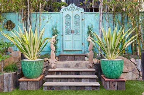 17 Lively Shabby Chic Garden Designs That Will Relax And