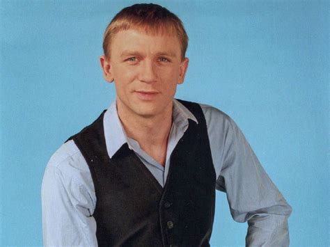 Daniel craig expounding upon donut holes within donut holes in knives out. Male Celebrities: Daniel Craig, picture nr. 35713