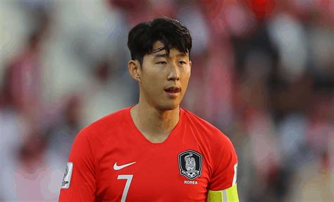 Football player for tottenham hotspur & south korea. Son Heung-Min joins the Marine Corps of South Korea to ...