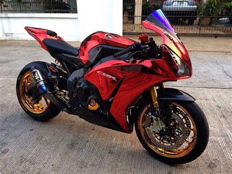 See more ideas about motorcycle, wraps, custom sport bikes. Cbr1000rr chrome red shiney | Blades | Pinterest | Red