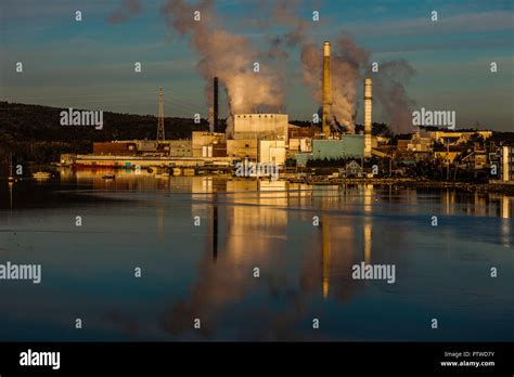 Verso Paper Mill Hi Res Stock Photography And Images Alamy