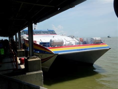 The operation hours of the ferry begin at 7.00am until 7.00pm. Kuala Perlis to Langkawi Ferry Schedule 2020 (Jadual ...